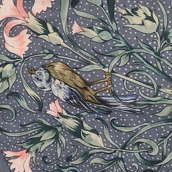 Perry Ellis Navy and Pink Scarf 100% Wool - Picture 2 of 6